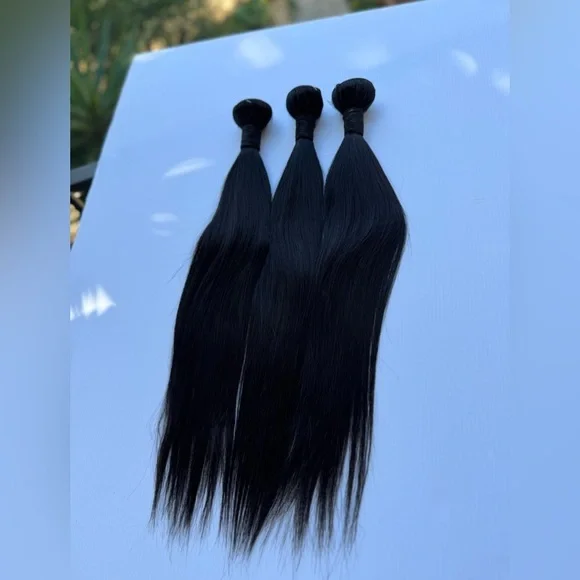 20 In Human hair Blend - Black straight Bundlesthree pieces